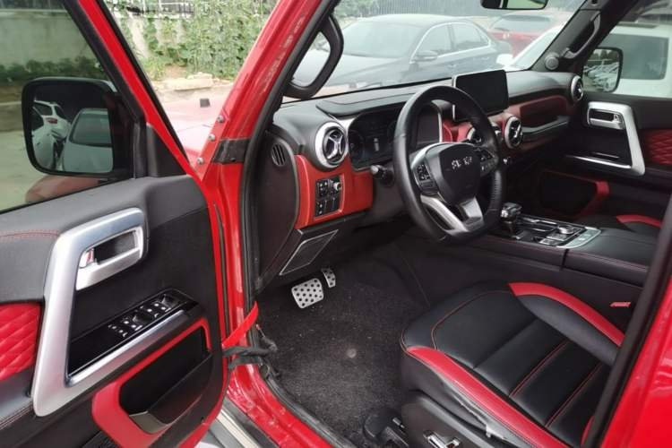 Used BAIC Off-Road BJ40 2020 2.0T Automatic Four-Wheel Drive Urban Hunter Edition Chivalrous Type Driver Seat