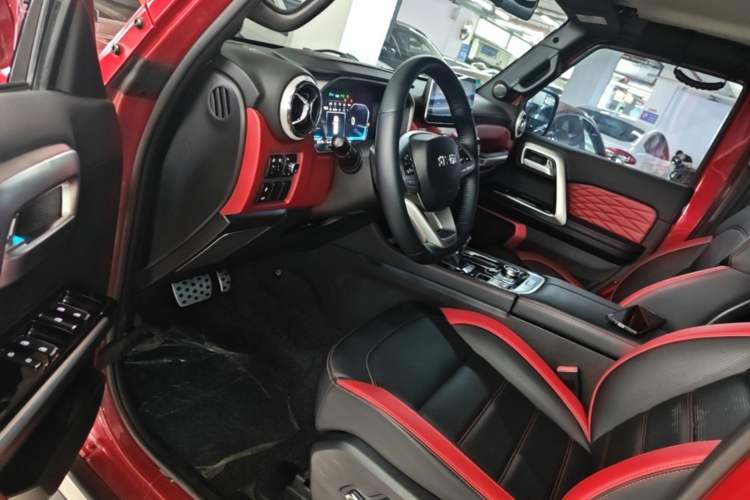 Used BAIC Off-Road BJ40 2020 2.0T Automatic Four-Wheel Drive Urban Hunter Edition Chivalrous Type Driver Seat