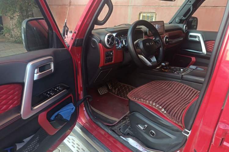 Used BAIC Off-Road BJ40 2020 2.0T Automatic Four-Wheel Drive Urban Hunter Edition Chivalrous Type Driver Seat
