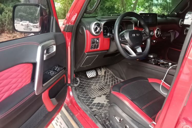 Used BAIC Off-Road BJ40 2020 2.0T Automatic Four-Wheel Drive Urban Hunter Edition Chivalrous Type Driver Seat