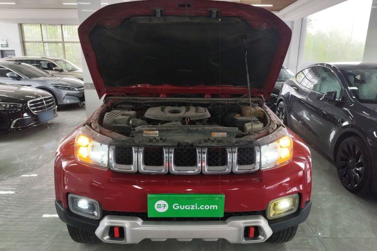 Used BAIC Off-Road BJ40 2020 2.0T Automatic Two-Wheel Drive Urban Hunter Edition Chivalrous Type Engine Bay
