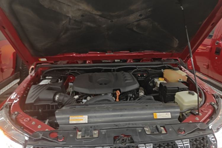 Used BAIC Off-Road BJ40 2020 2.0T Automatic Four-Wheel Drive Urban Hunter Edition Chivalrous Type Engine Bay