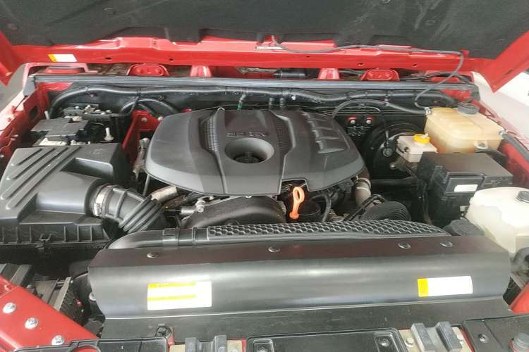 Used BAIC Off-Road BJ40 2020 2.0T Automatic Two-Wheel Drive Urban Hunter Edition Chivalrous Type Engine Bay