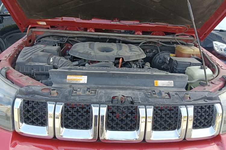 Used BAIC Off-Road BJ40 2020 2.0T Automatic Four-Wheel Drive Urban Hunter Edition Chivalrous Type Engine Bay