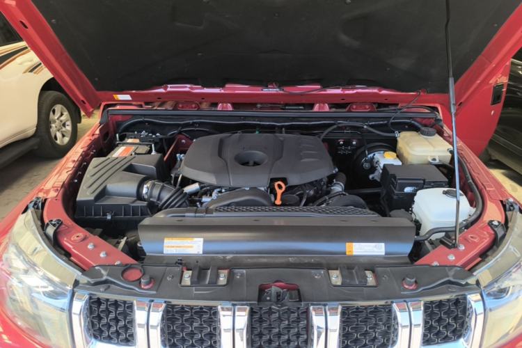 Used BAIC Off-Road BJ40 2020 2.0T Automatic Four-Wheel Drive Urban Hunter Edition Chivalrous Type Engine Bay
