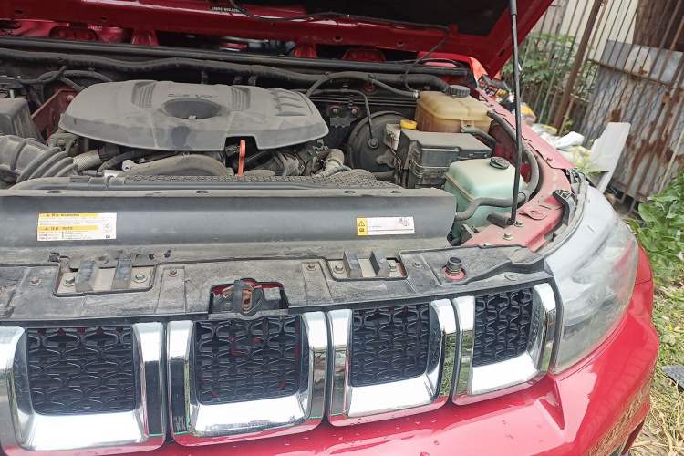 Used BAIC Off-Road BJ40 2020 2.0T Automatic Four-Wheel Drive Urban Hunter Edition Prestige Version Engine Bay Left