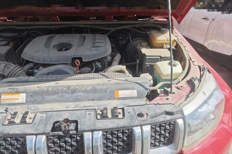 Used BAIC Off-Road BJ40 2020 2.0T Automatic Four-Wheel Drive Urban Hunter Edition Chivalrous Type Engine Bay Left