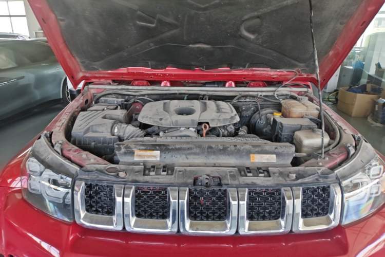 Used BAIC Off-Road BJ40 2020 2.0T Automatic Two-Wheel Drive Urban Hunter Edition Chivalrous Type Engine Bay