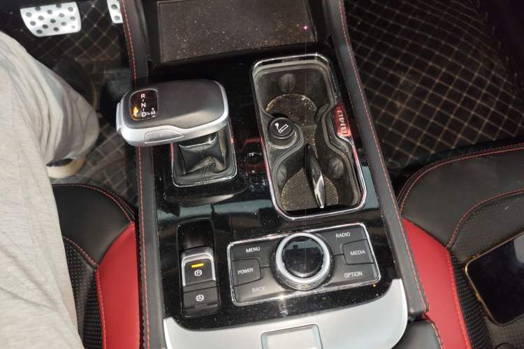 Used BAIC Off-Road BJ40 2020 2.0T Automatic Two-Wheel Drive Urban Hunter Edition Chivalrous Type Gear Lever