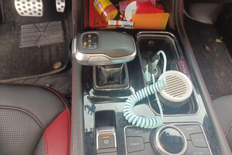 Used BAIC Off-Road BJ40 2020 2.0T Automatic Two-Wheel Drive Urban Hunter Edition Chivalrous Type Gear Lever