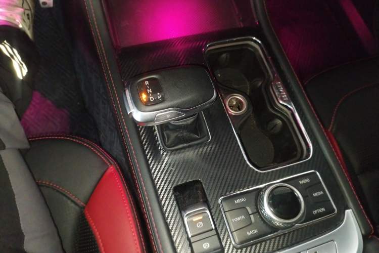 Used BAIC Off-Road BJ40 2020 2.0T Automatic Four-Wheel Drive Urban Hunter Edition Prestige Version Gear Lever