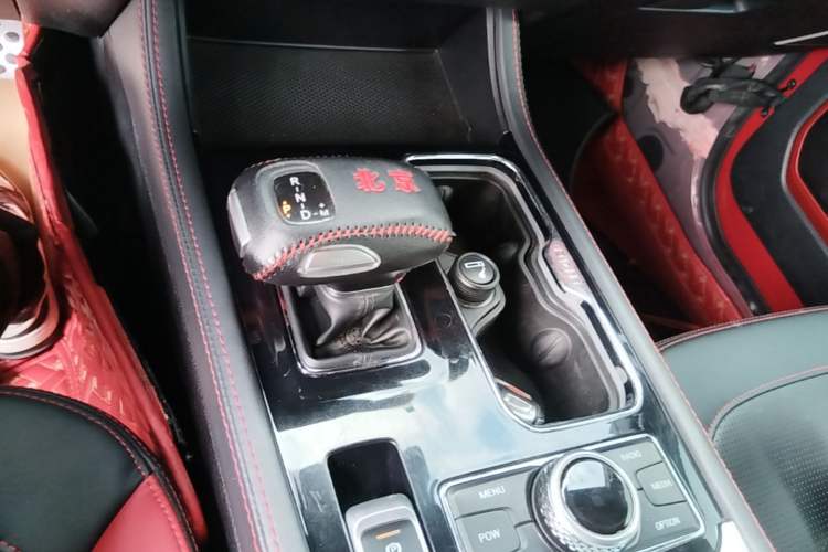 Used BAIC Off-Road BJ40 2020 2.0T Automatic Four-Wheel Drive Urban Hunter Edition Chivalrous Type Gear Lever