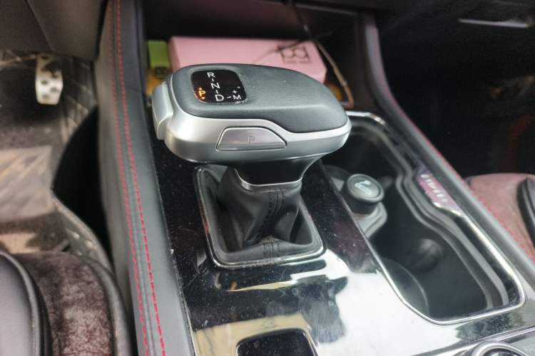 Used BAIC Off-Road BJ40 2020 2.0T Automatic Four-Wheel Drive Urban Hunter Edition Chivalrous Type Gear Lever
