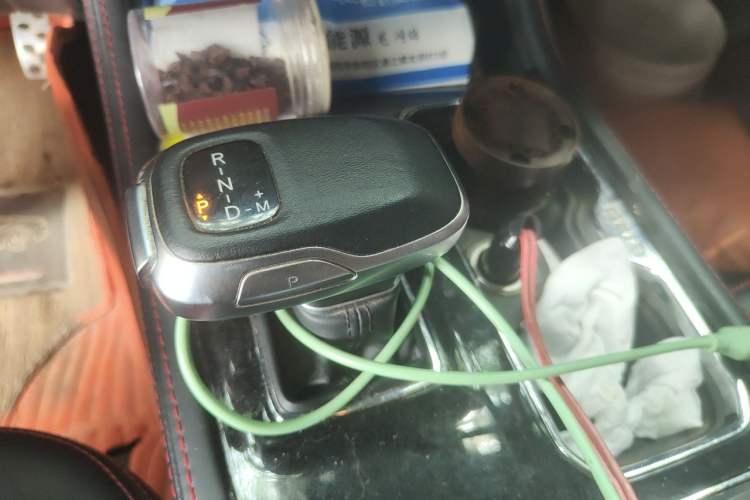 Used BAIC Off-Road BJ40 2020 2.0T Automatic Four-Wheel Drive Urban Hunter Edition Chivalrous Type Gear Lever