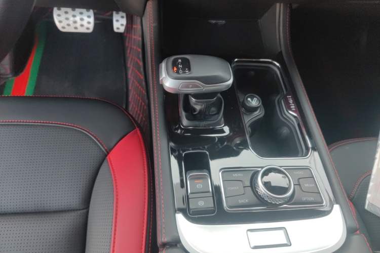 Used BAIC Off-Road BJ40 2020 2.0T Automatic Four-Wheel Drive Urban Hunter Edition Chivalrous Type Gear Lever