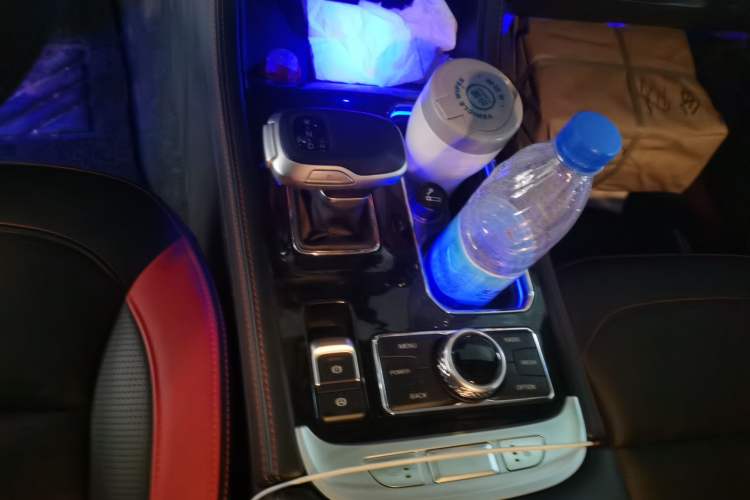 Used BAIC Off-Road BJ40 2020 2.0T Automatic Four-Wheel Drive Tribute Edition 2020 Supreme Version Gear Lever