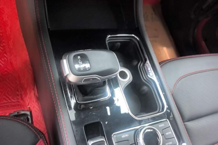 Used BAIC Off-Road BJ40 2020 2.0T Automatic Four-Wheel Drive Urban Hunter Edition Chivalrous Type Gear Lever