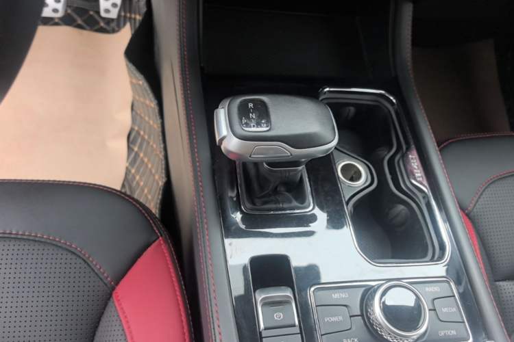 Used BAIC Off-Road BJ40 2020 2.0T Automatic Four-Wheel Drive Urban Hunter Edition Chivalrous Type Gear Lever