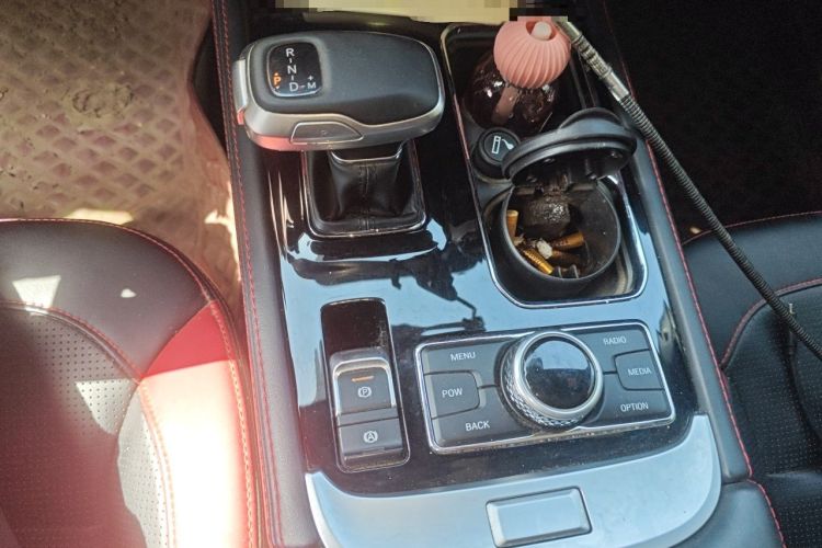 Used BAIC Off-Road BJ40 2020 2.0T Automatic Four-Wheel Drive Urban Hunter Edition Chivalrous Type Gear Lever
