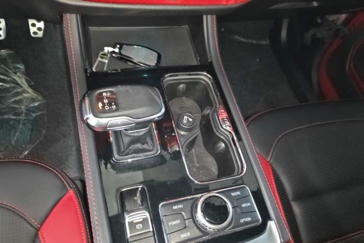 Used BAIC Off-Road BJ40 2020 2.0T Automatic Four-Wheel Drive Urban Hunter Edition Chivalrous Type Gear Lever