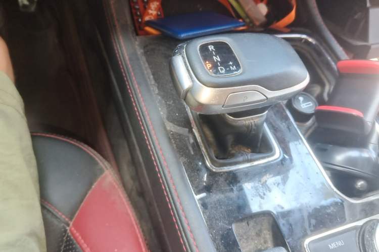 Used BAIC Off-Road BJ40 2020 2.0T Automatic Four-Wheel Drive Urban Hunter Edition Chivalrous Type Gear Lever