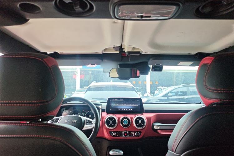 Used BAIC Off-Road BJ40 2020 2.0T Automatic Four-Wheel Drive Urban Hunter Edition Prestige Version Headliner