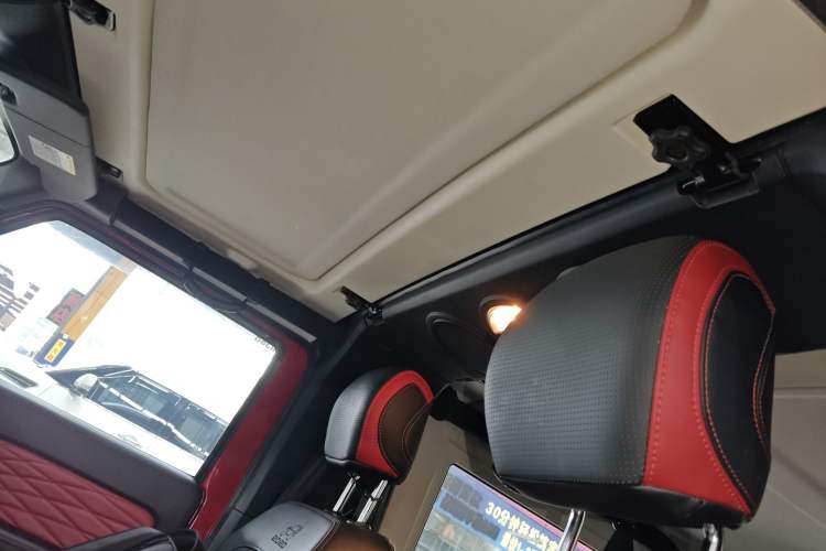 Used BAIC Off-Road BJ40 2020 2.0T Automatic Four-Wheel Drive Tribute Edition 2020 Xieke Version Headliner