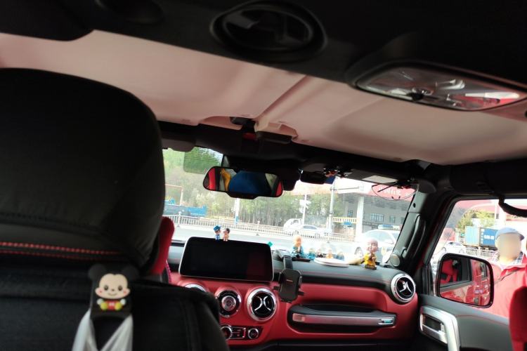 Used BAIC Off-Road BJ40 2020 2.0T Automatic Four-Wheel Drive Urban Hunter Edition Chivalrous Type Headliner