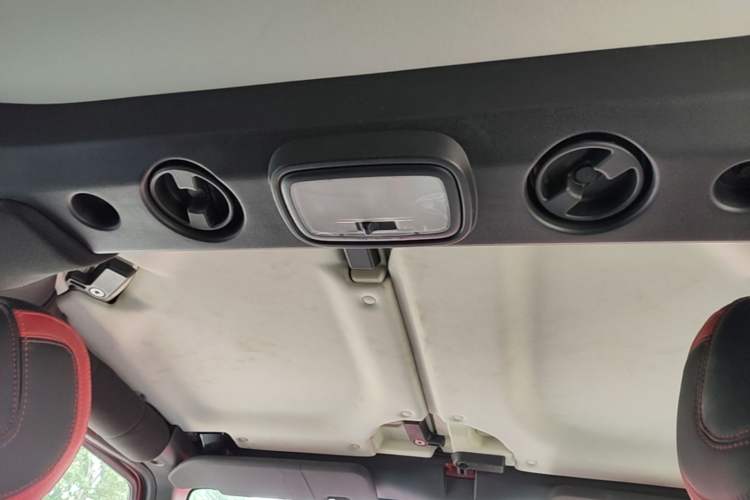 Used BAIC Off-Road BJ40 2020 2.0T Automatic Four-Wheel Drive Urban Hunter Edition Prestige Version Headliner