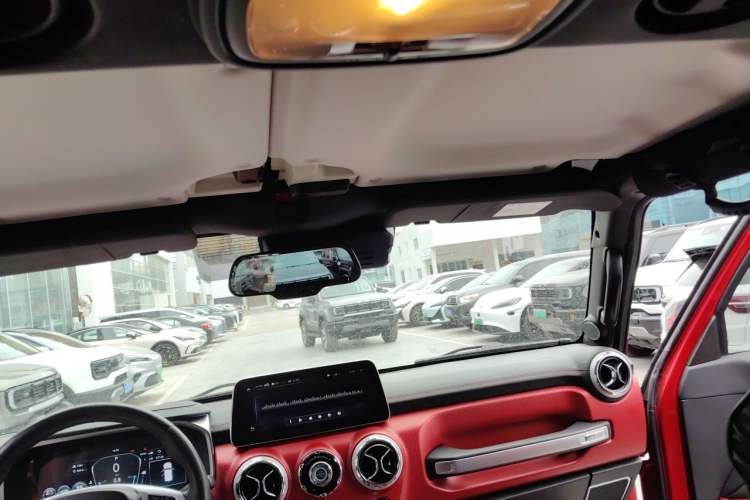 Used BAIC Off-Road BJ40 2020 2.0T Automatic Four-Wheel Drive Urban Hunter Edition Prestige Version Headliner