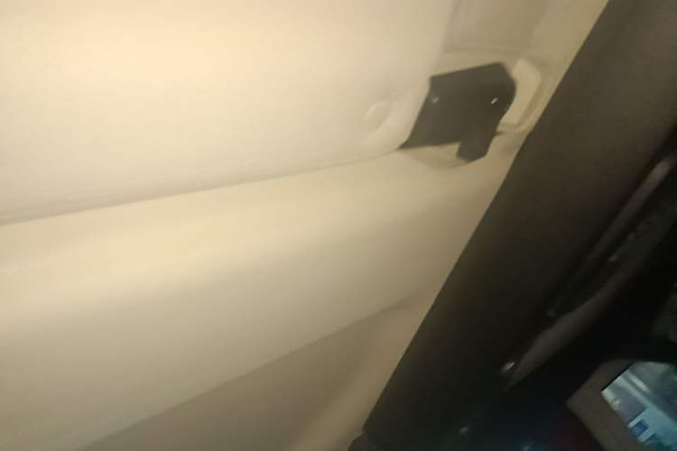 Used BAIC Off-Road BJ40 2020 2.0T Automatic Four-Wheel Drive Urban Hunter Edition Chivalrous Type Headliner