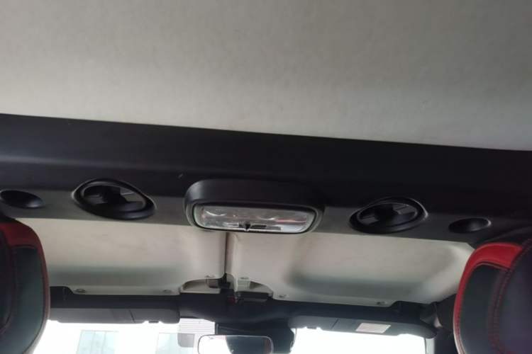 Used BAIC Off-Road BJ40 2020 2.0T Automatic Four-Wheel Drive Urban Hunter Edition Chivalrous Type Headliner