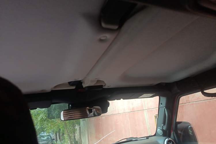 Used BAIC Off-Road BJ40 2020 2.0T Automatic Four-Wheel Drive Urban Hunter Edition Chivalrous Type Headliner