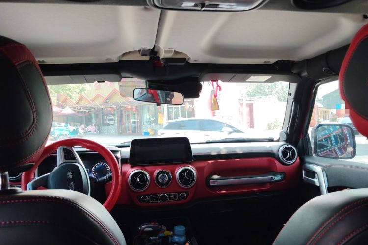 Used BAIC Off-Road BJ40 2020 2.0T Automatic Four-Wheel Drive Urban Hunter Edition Chivalrous Type Headliner