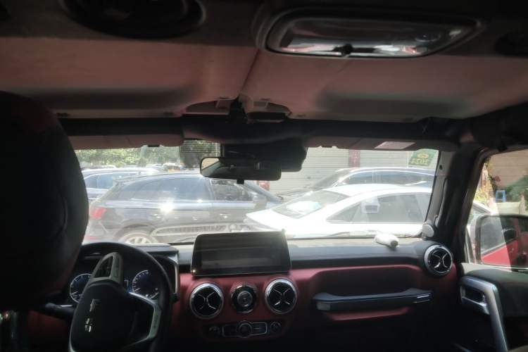 Used BAIC Off-Road BJ40 2020 2.0T Automatic Four-Wheel Drive Urban Hunter Edition Chivalrous Type Headliner