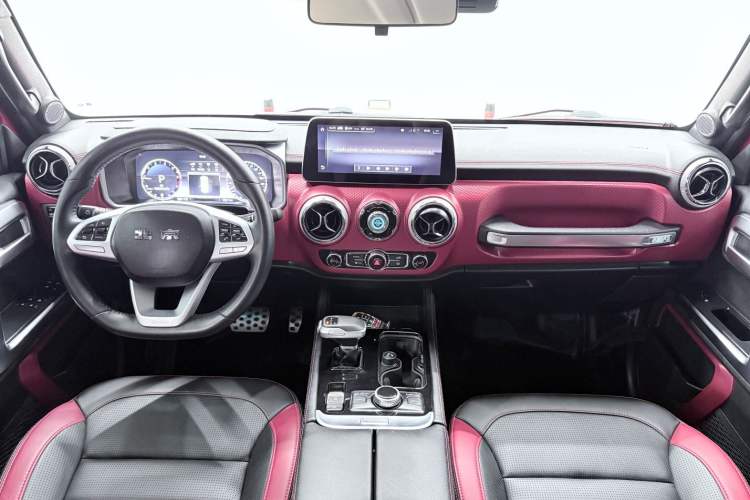 Used BAIC Off-Road BJ40 2020 2.0T Automatic Four-Wheel Drive Urban Hunter Edition Chivalrous Type Interior 1