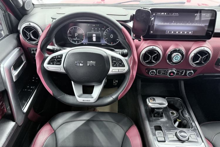 Used BAIC Off-Road BJ40 2020 2.0T Automatic Four-Wheel Drive Urban Hunter Edition Chivalrous Type Interior 2