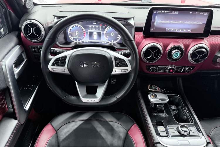 Used BAIC Off-Road BJ40 2020 2.0T Automatic Four-Wheel Drive Urban Hunter Edition Chivalrous Type Interior 2