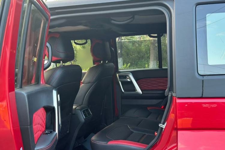 Used BAIC Off-Road BJ40 2020 2.0T Automatic Four-Wheel Drive Urban Hunter Edition Prestige Version Interior 2