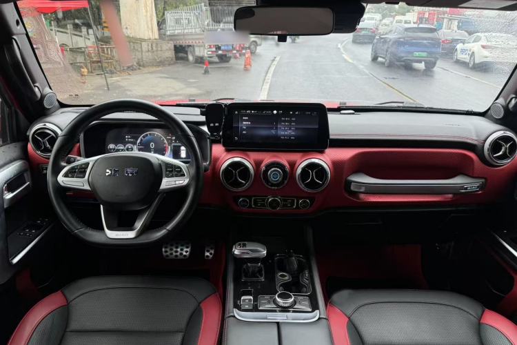 Used BAIC Off-Road BJ40 2020 2.0T Automatic Four-Wheel Drive Urban Hunter Edition Chivalrous Type Interior 2