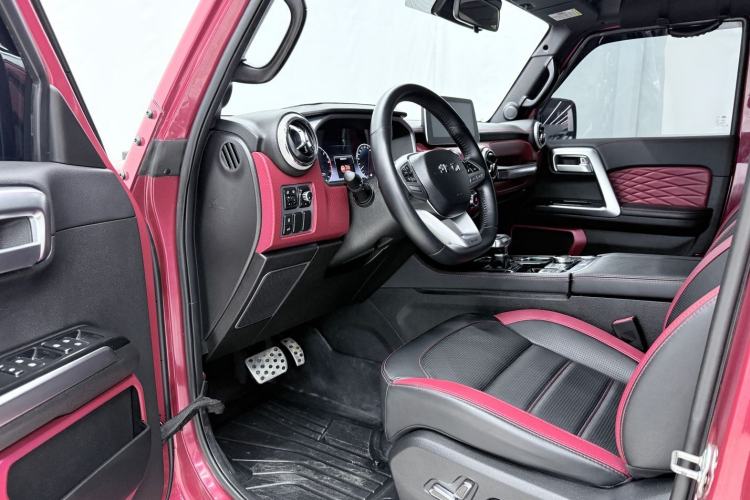 Used BAIC Off-Road BJ40 2020 2.0T Automatic Four-Wheel Drive Urban Hunter Edition Chivalrous Type Interior 3