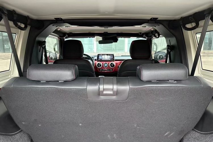 Used BAIC Off-Road BJ40 2020 2.0T Automatic Four-Wheel Drive Tribute Edition 2020 Xieke Version Interior 3