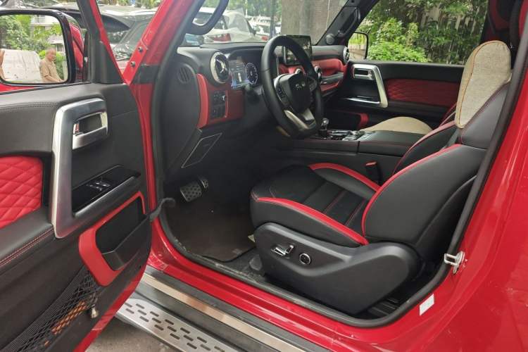 Used BAIC Off-Road BJ40 2020 2.0T Automatic Four-Wheel Drive Tribute Edition 2020 Xieke Version Interior 3
