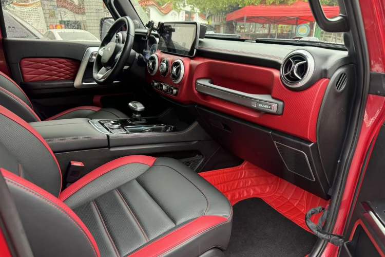 Used BAIC Off-Road BJ40 2020 2.0T Automatic Four-Wheel Drive Urban Hunter Edition Chivalrous Type Interior 3