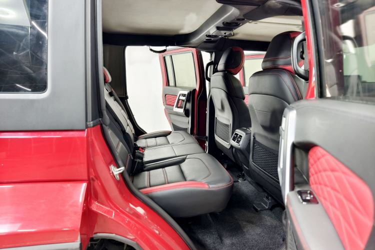 Used BAIC Off-Road BJ40 2020 2.0T Automatic Four-Wheel Drive Urban Hunter Edition Chivalrous Type Interior 3
