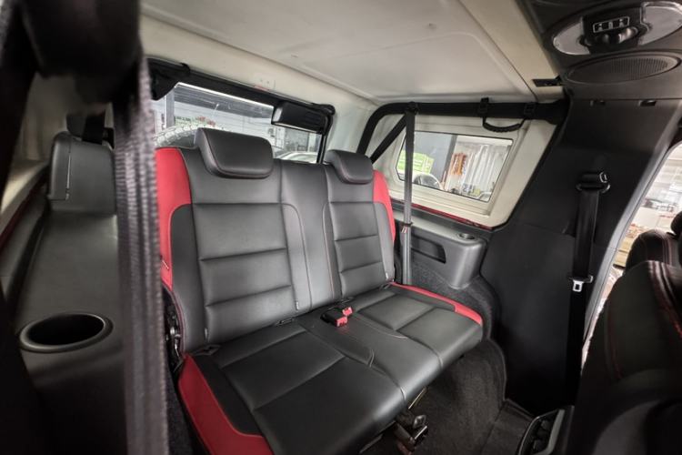 Used BAIC Off-Road BJ40 2020 2.0T Automatic Four-Wheel Drive Tribute Edition 2020 Xieke Version Interior 4