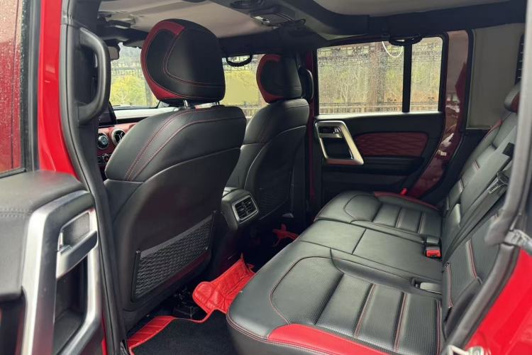 Used BAIC Off-Road BJ40 2020 2.0T Automatic Four-Wheel Drive Urban Hunter Edition Chivalrous Type Interior 4