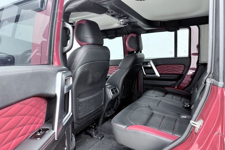 Used BAIC Off-Road BJ40 2020 2.0T Automatic Four-Wheel Drive Urban Hunter Edition Chivalrous Type Interior 5