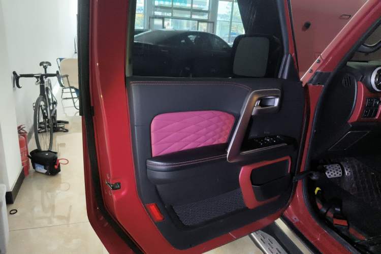 Used BAIC Off-Road BJ40 2020 2.0T Automatic Four-Wheel Drive Urban Hunter Edition Chivalrous Type Left Front Door Interior