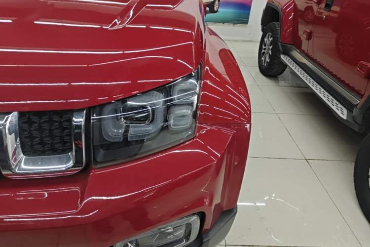 Used BAIC Off-Road BJ40 2020 2.0T Automatic Four-Wheel Drive Urban Hunter Edition Chivalrous Type Left Front Headlight